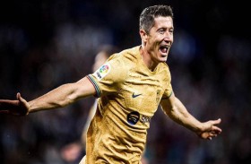 ليفاندوفسكي يقود برشلونة لفوز قاتل على فالنسيا 