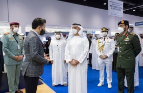 سيف بن زايد يزور معرضي يومكس وسيمتكس