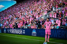 ميسي يبصم على أول أهدافه في ملعب إنتر ميامي الجديد 