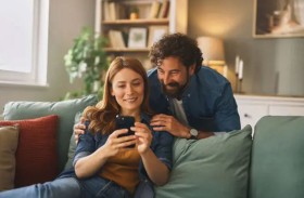 هل يحمي الحب من السمنة؟ دراسة جديدة تكشف العلاقة