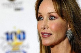 نجمة جيمس بوند سقطت خلال نزهة.. وماتت