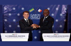انقلاب يغير المشهد.. الغابون تحتفي بماكرون بعد سقوط «بونغو»