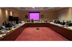 جامعة الشارقة تناقش تفعيل التعليم عن بعد 