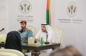 «المالية المركزية بالشارقة» و «الدفاع المدني» يوقعان مذكرة تفاهم