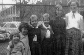 بحثت عن شقيقاتها 40 عاما.. والنهاية درامية