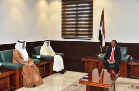 قرقاش يبحث وكبار المسؤولين في الحكومة السودانية تعزيز الشراكة والأمن والسلام