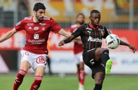 لنس يبدأ مشواره بهزيمة أمام بريست بدوري فرنسا