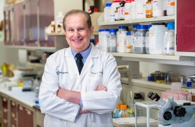 كليفلاند كلينك يبدأ إجراء أول دراسة على لقاح يقي من سرطان الثدي