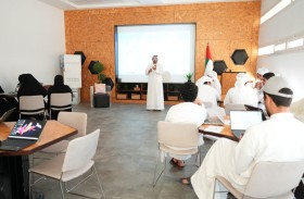 مركز شباب فلج المعلا يعزز مهارات الشباب في صناعة المحتوى الرقمي