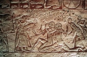 وثيقة مصرية عمرها 3300 عام تُشعل الجدل 