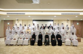 50 خبيرا مواطنا يؤدون اليمين القانونية أمام لجنة شؤون الخبراء بمحاكم دبي