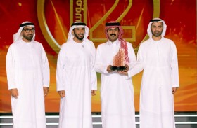 ولي عهد رأس الخيمة ونهيان بن زايد يتوجان الفائز في الموسم الـ12 لبرنامج شاعر المليون