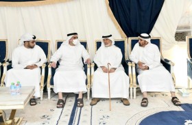 سيف بن زايد يقدم واجب العزاء بوفاة خليفة الحبتور