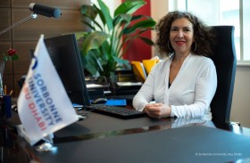 جامعة السوربون أبوظبي تُكافئ الطلبة المتفوقين بمنحة التميز الأكاديمي