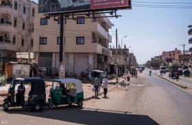 السودانيون يستقبلون رمضان بمخاوف أمنية وأسعار ملتهبة