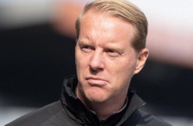 كولن ينفصل عن مدربه شولتس بعد هبوطه 