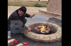 اعتقال روسي بسبب الشواء على اللهيب الأبدي