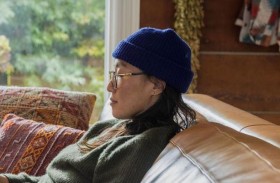 تكتشف إصابتها بمرض خطير بسبب كتلة شعر