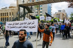  لاجئون سوريون يعيشون في رعب خشية ترحيلهم من لبنان
