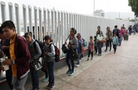 ترامب يأمر باستبعاد المهاجرين غير الشرعيين من التعداد 