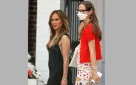 جينيفر لوبيز في نزهة مع ابنة بن آفليك 