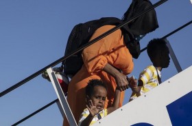  الاتحاد الأوروبي يعيد توطين طالبي لجوء من اليونان وقبرص 