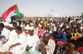 هل تنهي محاكمة البشير مسلسل الانقلابات الطويل في السودان؟