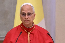 البابا ليو يزور غينيا الاستوائية بعد انتقاده للأنظمة الاستبدادية 