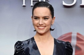 دايزي ريدلي تعاني من مرض في الغدة الدرقية 