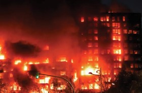 ارتفاع حصيلة القتلى في حريق مبنى في إسبانيا