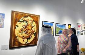 32 عملا فنيا بمعرض رمضان التشكيلي برأس الخيمة