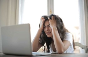 خبيرة تغذية تكشف أسباب التهيج والإرهاق