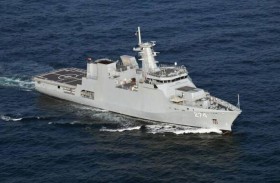 البحرية الباكستانية تواكب السفن التجارية 