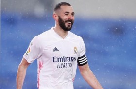 بنزيمة يلغي متابعة ريال مدريد ويبقي متابعة «نادي البدايات»