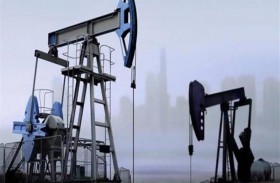 النفط يربح بفضل  تراجع مخزونات الخام