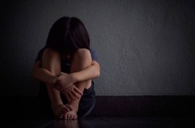 يحاول بيع طفلته مقابل 60 ألف دولار