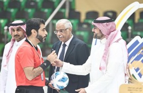 اتحاد الكرة يشيد بالحكم فهد الحوسني لإدارته المتميزة لنهائي بطولة العرب لكرة الصالات