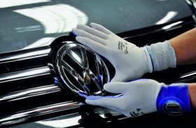 فولكسفاجن تبدأ وقف الإنتاج بأوروبا في مواجهة فيروس كورونا 