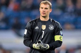 نوير بصدد تقديم كرة بطولة «يورو 2024»