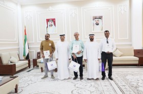 نادي الذيد يكرّم معلمي اللغة العربية احتفاءً باليوم العالمي للغة الضاد