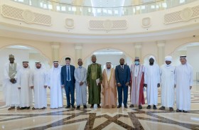 حاكم الشارقة يشهد ندوة اللغة العربية في القارة الإفريقية