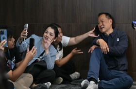  بدء محادثات لتشكيل ائتلاف حكومي في تايلاند