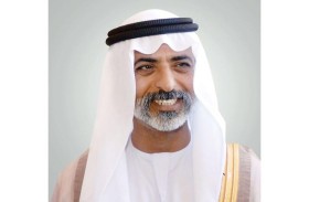 نهيان بن مبارك وسلطان النيادي يشاركان الشباب «استكشاف الذكاء الاصطناعي» في اليوم المفتوح لصندوق الوطن