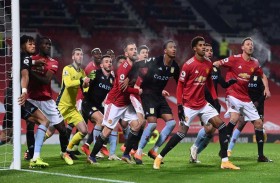 مانشستر يونايتد يلحق بليفربول إلى الصدارة 