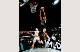 «دبي لكرة السلة» يتصدر الدوري الأدرياتيكي ويتأهل للأدوار الإقصائية