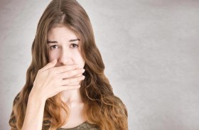 رائحة الفم الكريهة يمكن أن تكون مؤشراً على مشكلة في الكبد