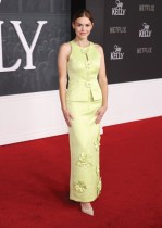 الممثلة الأمريكية هولاند رودن تحضر العرض الأول لمسلسل «جاي كيلي» في المسرح المصري في لوس أنجلوس. ا ف ب