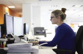 موظفو العمل المكتبي أكثر عُرضة لهذه المتلازمة