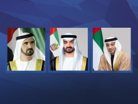 رئيس الدولة ونائباه يهنئون ملكة الدنمارك بذكرى اليوم الوطني لبلادها