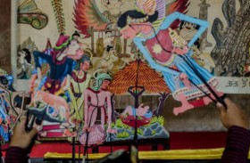 عروض الدُمى التقليدية تروي قصة الميلاد بإندونيسيا 